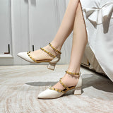 Wide and fattened large-size rivet women's shoes are suitable for wide and fat feet